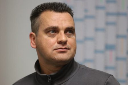 Björn Eikens, Bereichsleitung Unterhaltsreinigung bei Tamminga Portraitfoto von Björn Eikens, Bereichsleitung Unterhaltsreinigung bei Tamminga